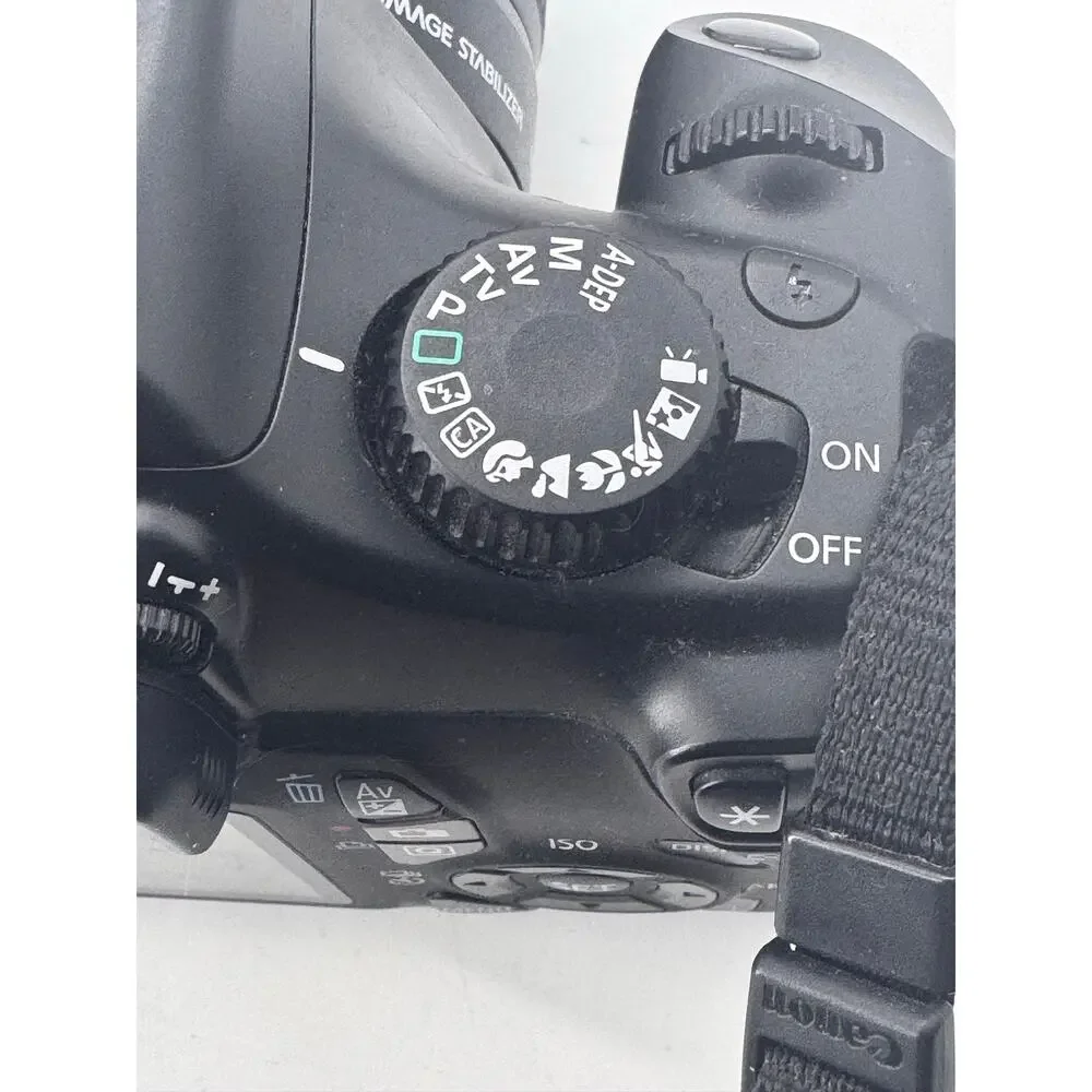 Canon EOS Rebel T3 DS126291 digital camera with new battery & charger